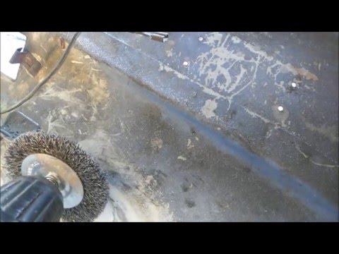 How to Fix a Hole by Using Epoxy Putty