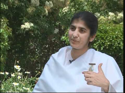 Soul Connection 22 - Dettached and Loving - Trustee conscious - Sr Shivani (English)