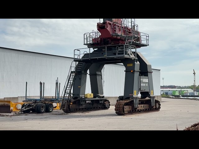 1205077 Material handler MultiDocker CH65B - 2004