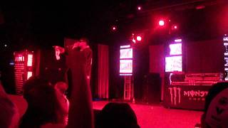 Kutt Calhoun performing 