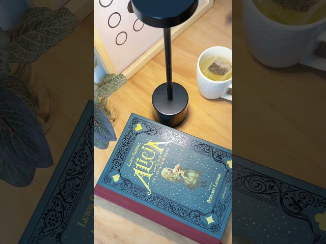 Vídeo relacionado con TOHETO - Almohadilla de luz LED inalámbrica A4 con bolsa de transporte, soporte innovador y clip superior, caja de luz recargable regulable continua y 6 niveles de brillo, tablero de luz inalámbrico