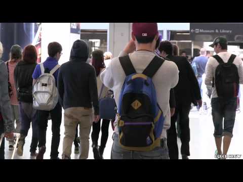 120522 Kara (Kim-Seungyeon Interaction) @ SFO Airport