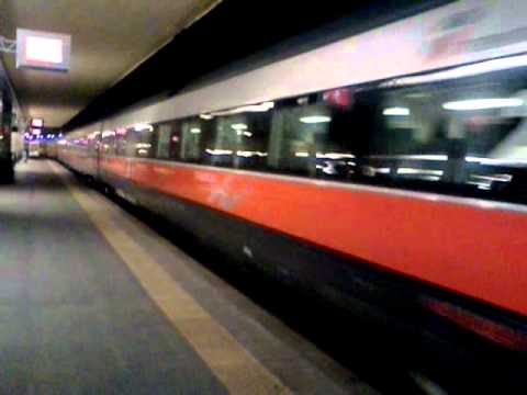 Frecciarossa in partenza da Torino Porta Nuova