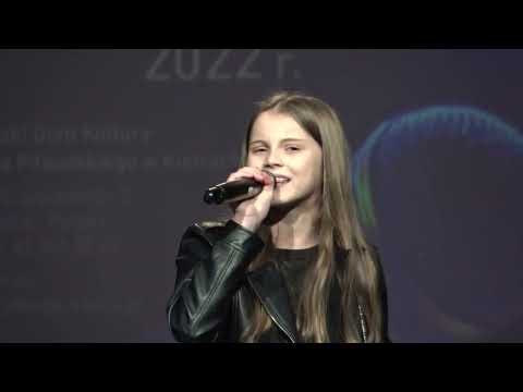 DARIA MALICKA z Kielc - Festiwal Piosenkarzy im.H.Morysa i A.Litwina 2022 WDK Kielce Jestem kobietą
