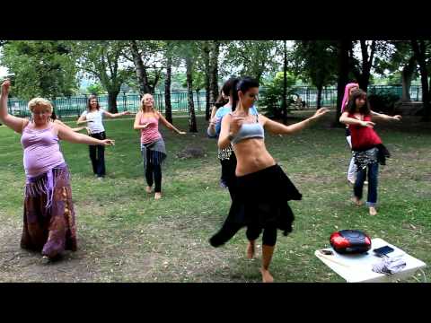 Vissza a természetbe - parkos hastáncos buli /Baranyai Beáta/