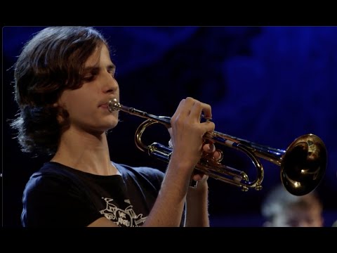 2022 Blue Moon   SANT ANDREU JAZZ BAND feat MAX MUNNÉ ( dirección JOAN CHAMORRO)