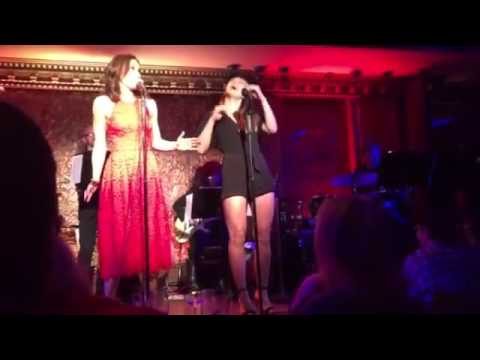 #MelissaBenoist#LauraBenanti at Feinsteins54 Below. (ReYuotube)