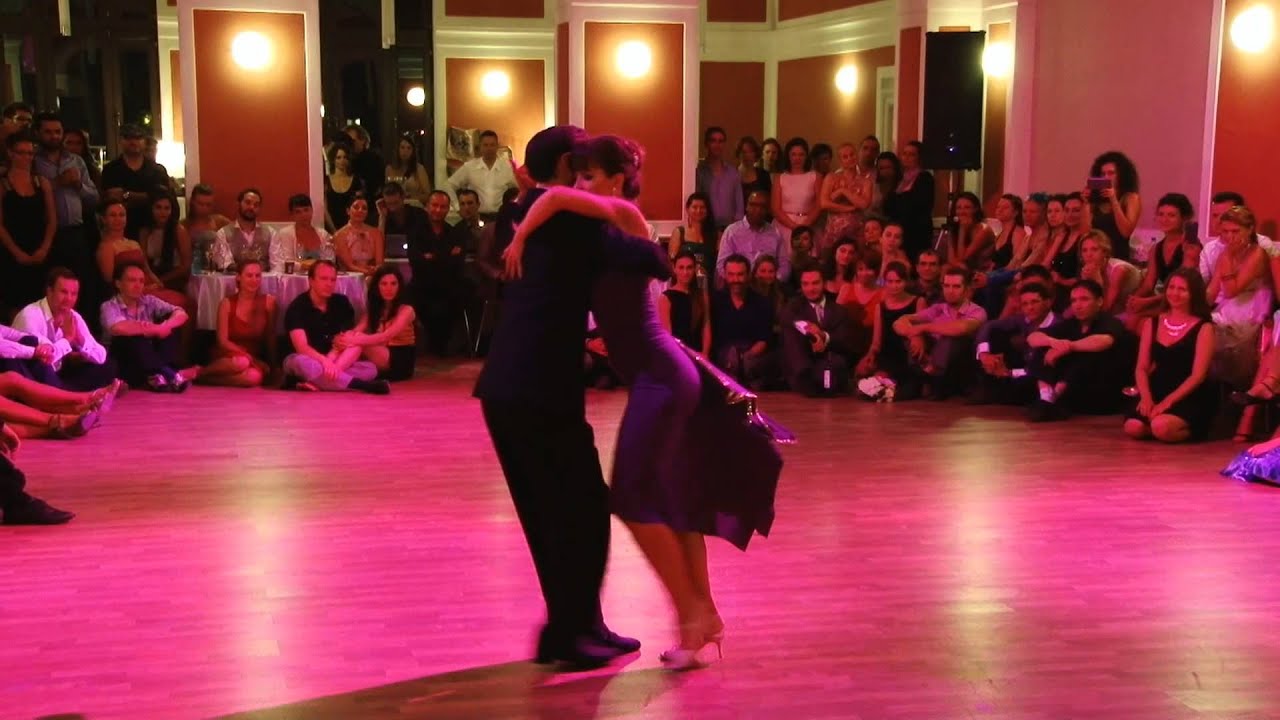 Video thumbnail for Fausto Carpino y Stephanie Fesneau - Tango Cazino 2014 - 4/4