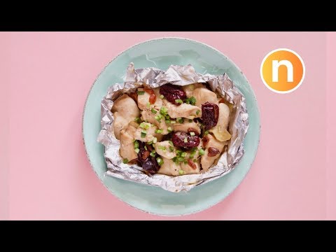 Steamed Chicken with Goji Berries [Nyonya Cooking]