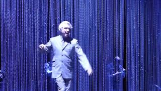 David Byrne - Doing the Right Thing (Houston 04.28.18) HD