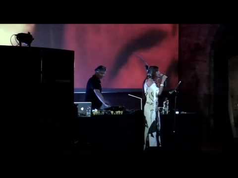 IRINA MIKHAILOVA avec TAJ MAHAL @ NUIT HYPNOTIQUE/LesDominicains 2009 France (ULTIMAE RECORDS gig)