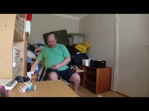 MongoTV_6236 - Kigger På Flyttekasser i Forstue Stået 7 År - Del 89 - Smider Klunset Reolsystem UD