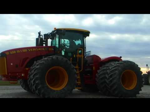 Versatile 550 Tractor with the New Color Scheme