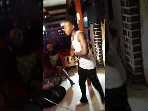 bientôt la chanson ni weye moya cenick prod et cian'b jeune beau gars