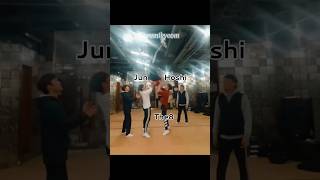 Download lagu [SEVENTEEN] Performance team #seventeen #svt #shorts #hoshi #jun #the8 #dino #dance mp3