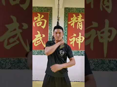 AmazingChina: Nunchaku Master (nunchuks, nunchucks)