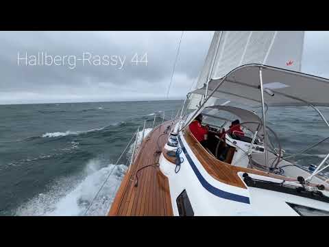 Es ist toll, mit dieser atemberaubenden Hallberg-Rassy 44 ins Mittelmeer zu segeln! Sie segelt wi...
