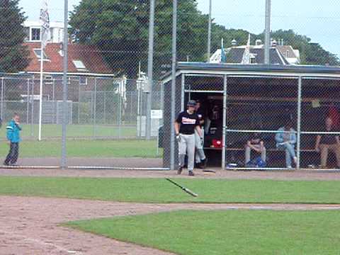 Honkbalwedstrijd - Olympia Haarlem vs De Meteoor - Mathijn aan slag