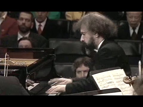 Radu Lupu - Brahms Piano Concerto No.1 in D minor / Jukka-Pekka Saraste, FRSO (Video 1996)