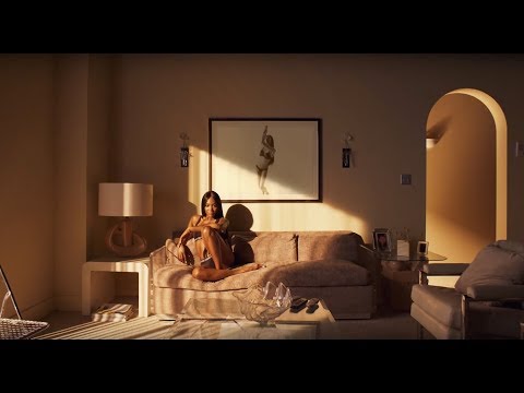 Calvin Klein One Kūno drėkinantis kūno losjonas, 250 ml video