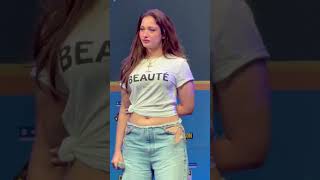 Download lagu Gorgeous look 😍 Tamanna Bhatia 🤍 status ❣️#tamannaah #shots #shortvideo #youtubeshorts #trending #yt mp3