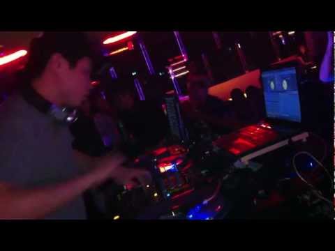 2012 DJ Mister Skin a.k.a 賴皮先生 DJ @ Muse Kaohsiung !!  (short clip)