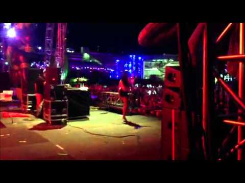 EDC Las Vegas 2012 - Sandro Silva & Oliver Twizt with Elleah "Pull The Trigger"