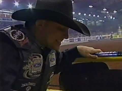 Hells Bells bucks Cody Hart - 04 PBR Guthrie
