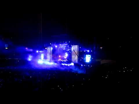 Armin Van Buuren playing Yuri Kane-Right Back @ EDC, LA 6/26/10