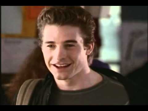 Felicity 1x1  Ben and Felicity in NYU