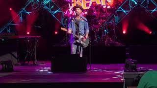 David Cook &#39;Heroes&#39; with snippet of David Bowie &#39;Heroes&#39; /Epcot Eat to the Beat/ Walt Disney World