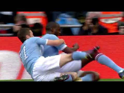 Yaya Toure moment in Wembley