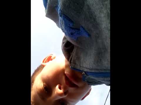 A crescut foarte mare apa in IAZU-VECHI  (Nu mai putem merge la școală)!!!...