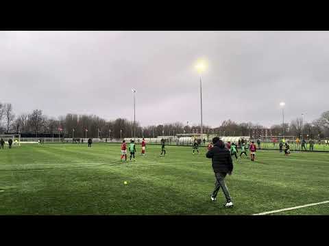 Almere FC JO11-1 vs DOVO JO11-1 1e kwart (deel 1)