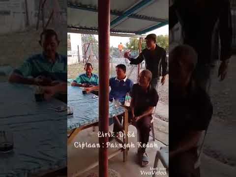 Hisap Rokok 3 Meter ~ DJ Ed