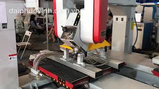 Máy gia công CNC 3D 5 trục 4 dao Woodmaster