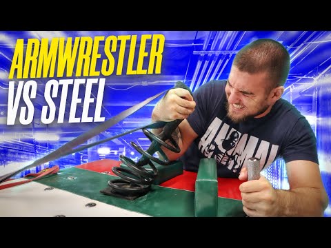 ARMWRESTLER VS STEEL HAND / 1ST ROUTINE AFTER EAST VS WEST