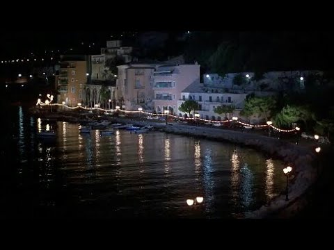 Dirty Rotten Scoundrels (1988). movie scene.