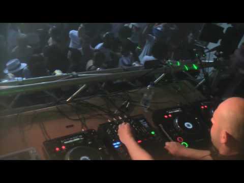 CHRIS KAESER plays "Who's in the house" @ Nightologie party, Colmar France 16.05.2009