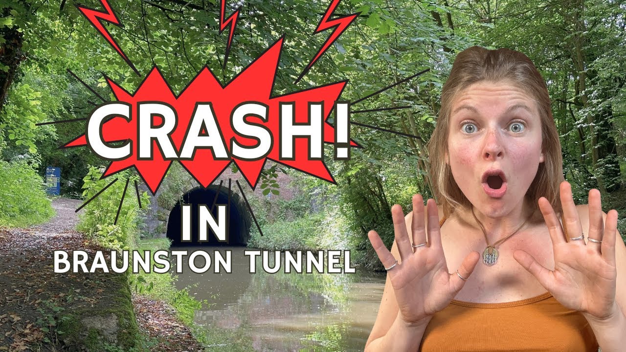 Narrowboat CRASH!! in Braunston Tunnel
