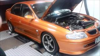 preview picture of video 'Commodore VT SS Dyno.Patetonga Speedway'