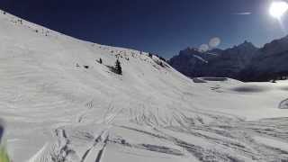 preview picture of video 'Skiing Wengen Switzerland - wengan first run powder'