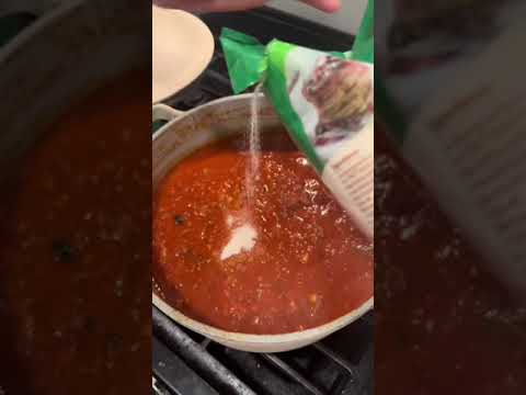 Cooking Black people spaghetti 😋