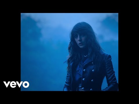 Flora Fishbach - Téléportation (Clip officiel)