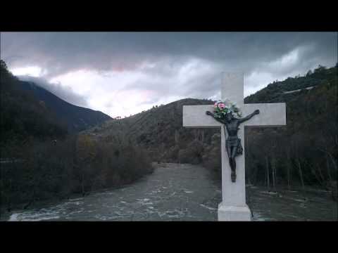 Stala plačuć tužna mati -  Pivači iz Kostanja