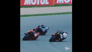 Download lagu Story wa MotoGP 30 detik🎱|Pol Espargaro 44 VS Johann Zarco 05 crash🔥 mp3