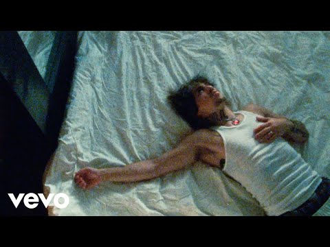 KXLLSWXTCH - HAHA [Official Video]