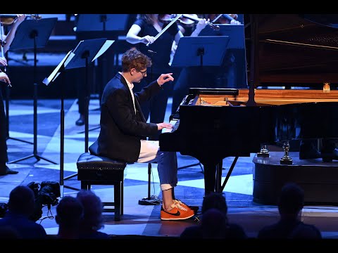 Pavel Kolesnikov performs Chopin's Prelude, Op. 28, No. 15 "Raindrop" Thumbnail