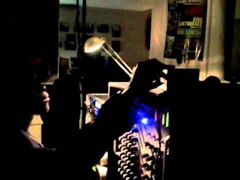 OneDubTv - Young Warrior meets Iration Steppas at Teachings In Dub 27.01.12 Pt3