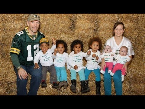 Couple Coincidentally Has 3 Sets of Twins All With the Same Birthday